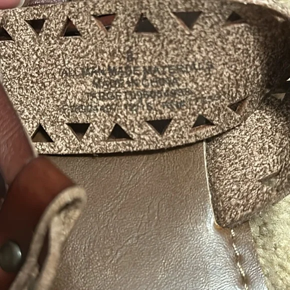 Missimo sandals! - Picture 3 of 3